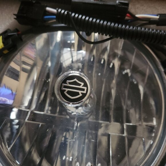 HARLEY DAVIDSON 7 Inch Deluxe Chrome Fatboy Lights NEW in box - Picture 2 of 14